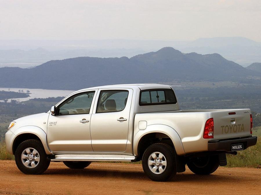  Toyota Hilux Double Cab 2005 года  (ZA) (фото 3 из 8)